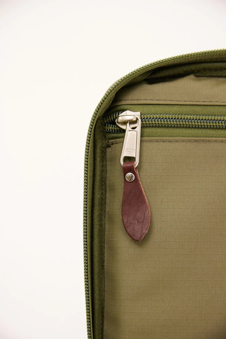 Rogue Canvas Cooler 40 Litre Zip Detail