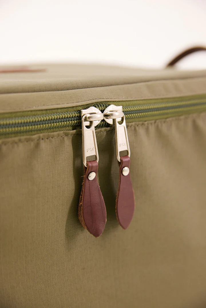 Rogue Canvas Cooler 40 Litre Zip Detail